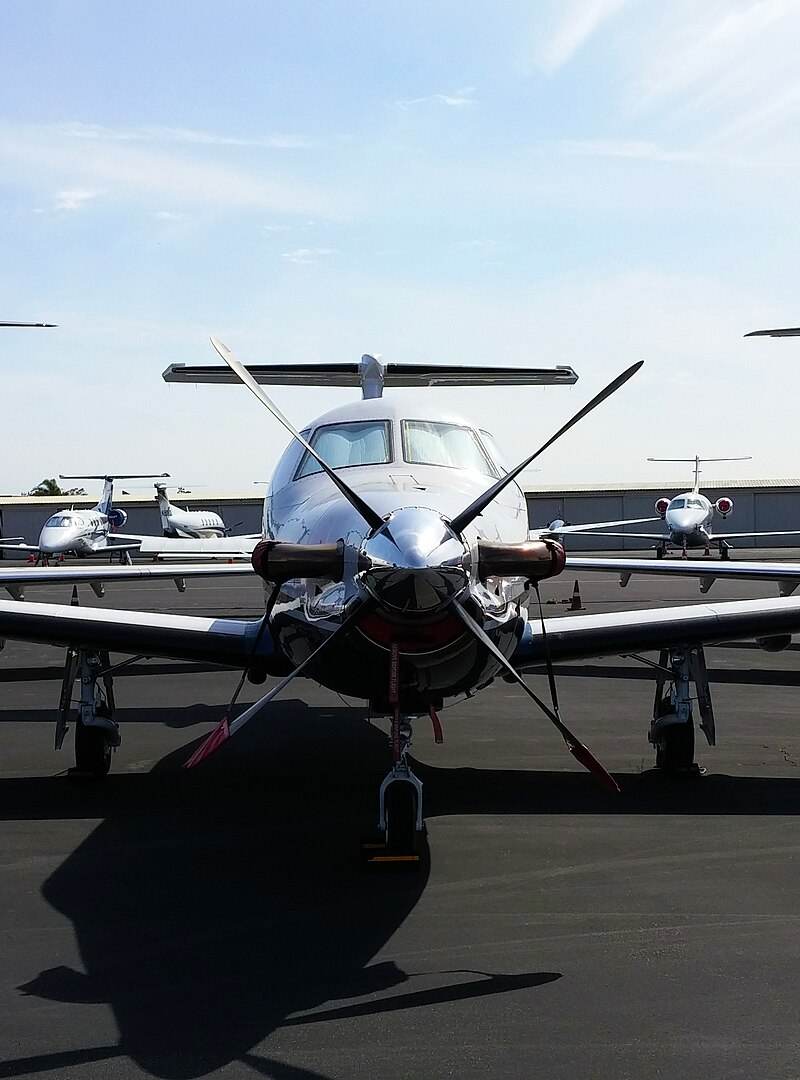 N777JZ - Business jet