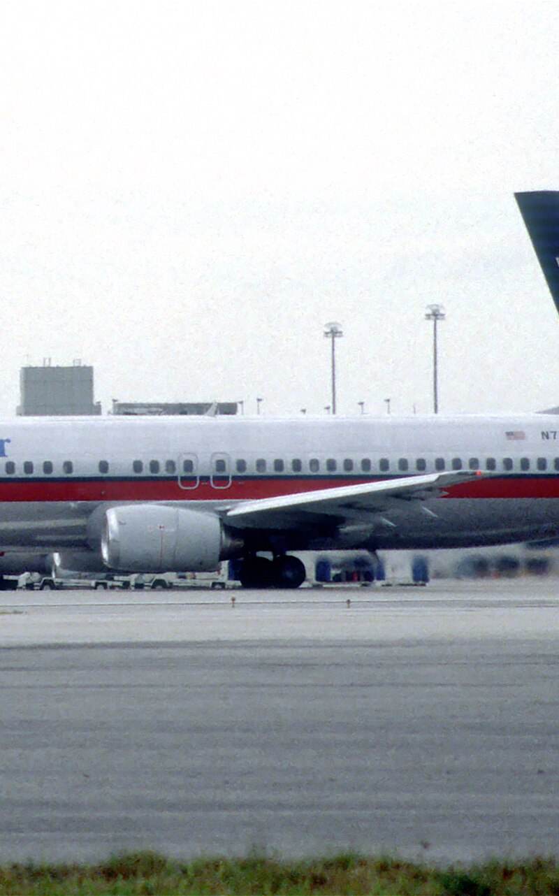 N778AU - Twin-engine aircraft