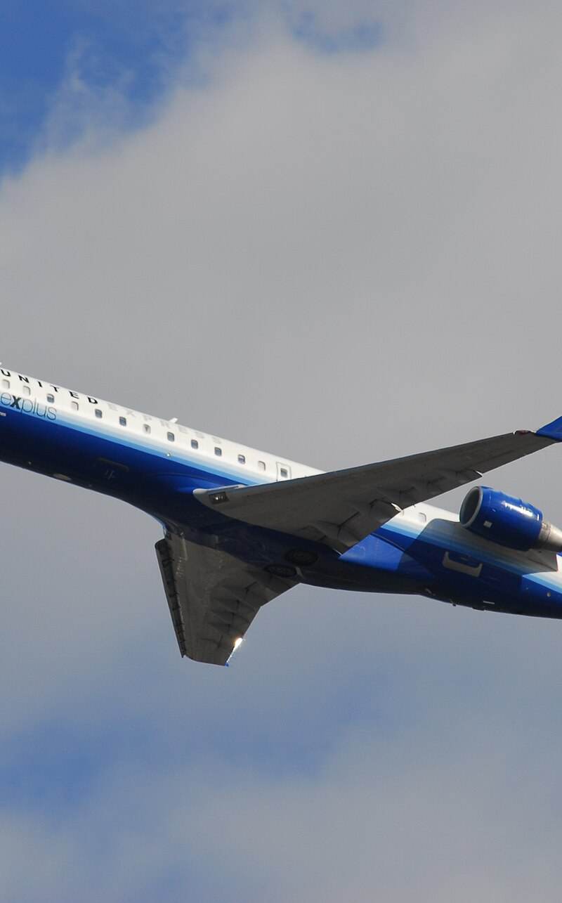 N778SK - Twin-engine aircraft