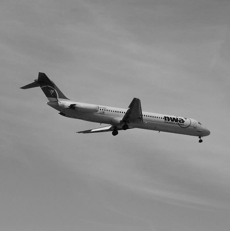 N779NC - Douglas