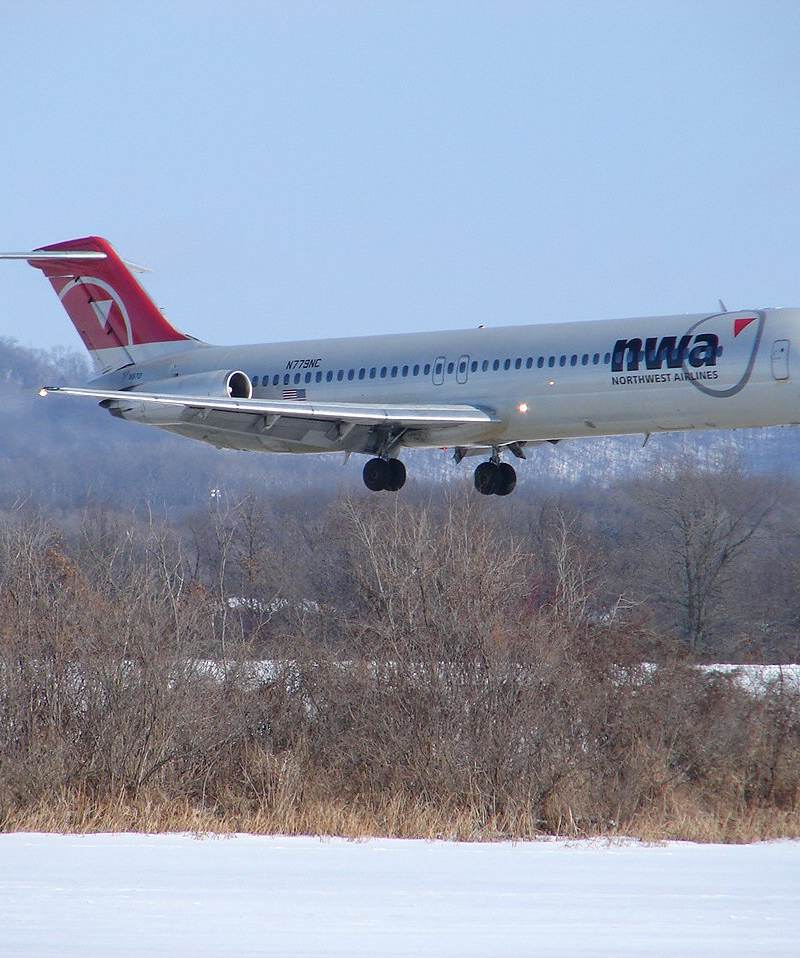 N779NC - Douglas