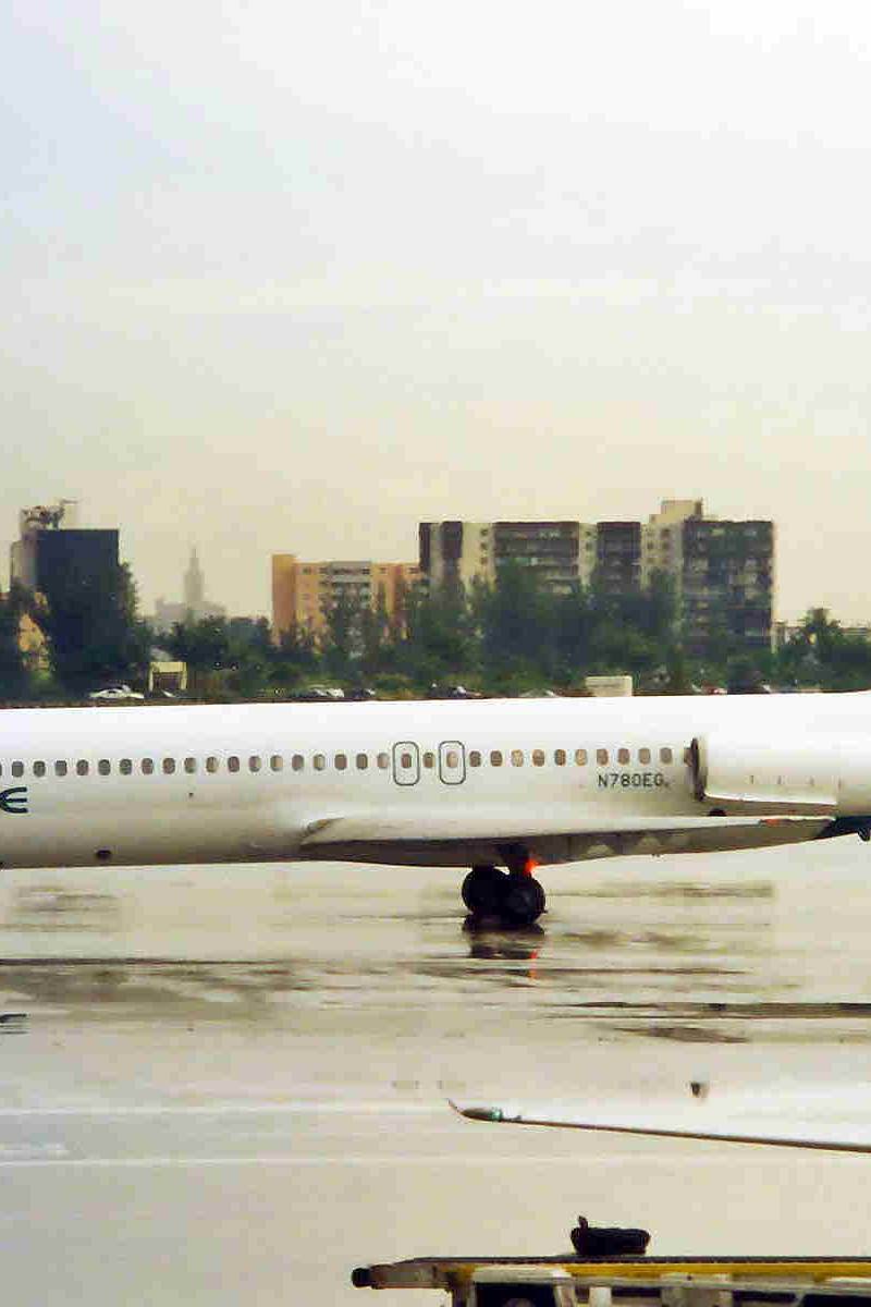 N780EG - Douglas