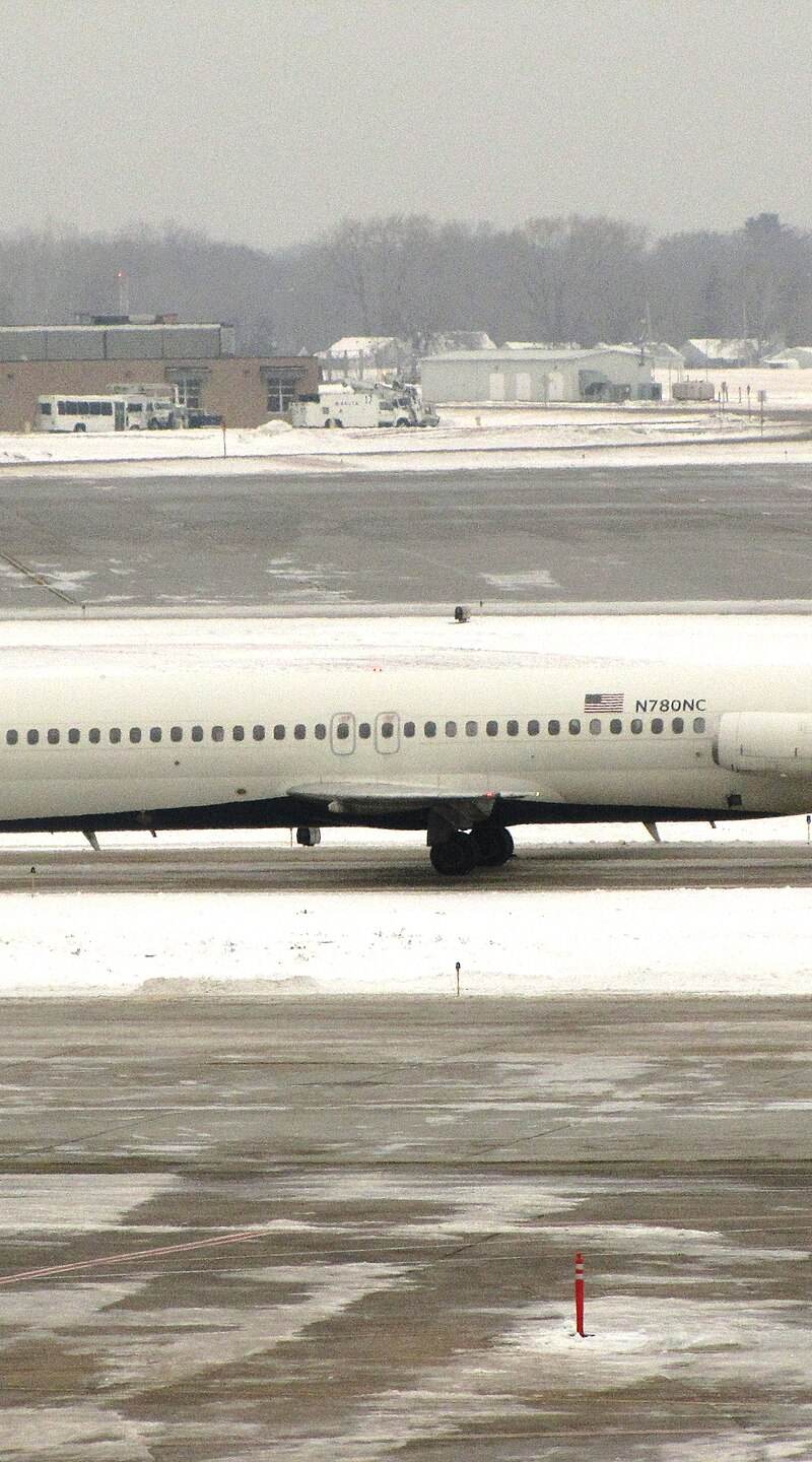 N780NC - Embraer