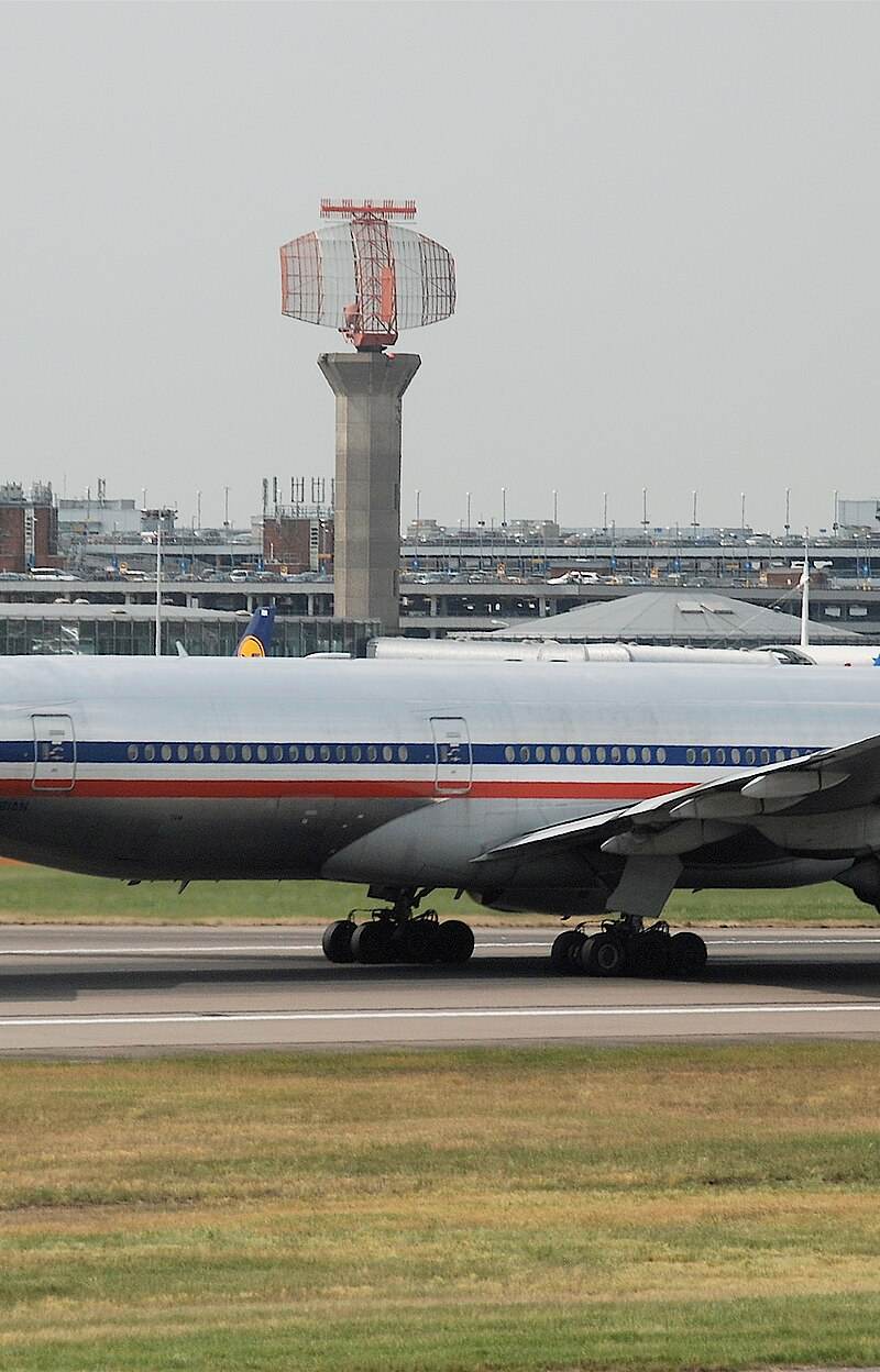N781AN - Twin-engine aircraft