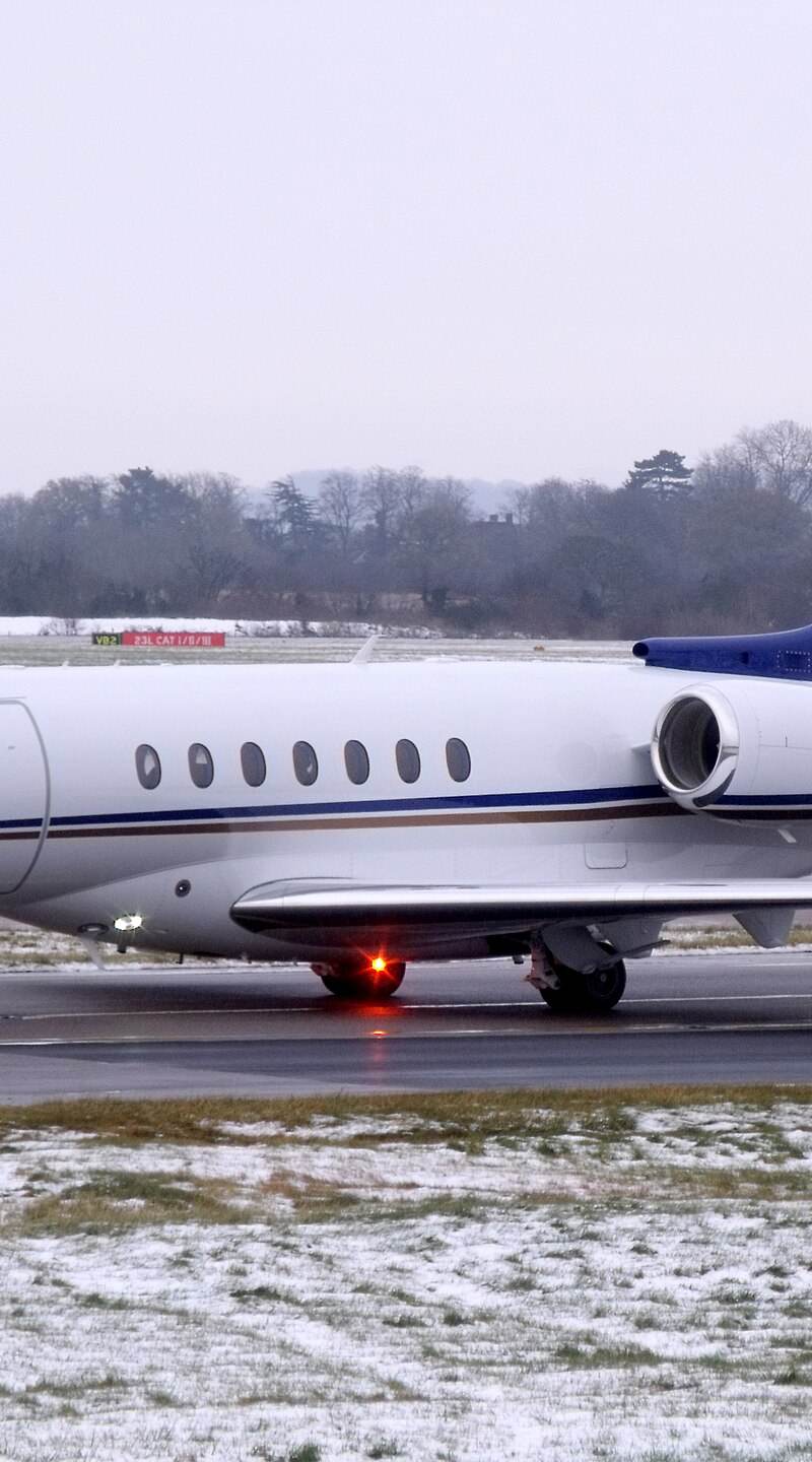 N86LF - Business jet
