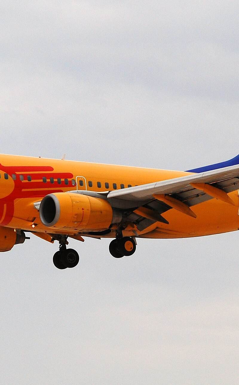 N781WN - Twin-engine aircraft