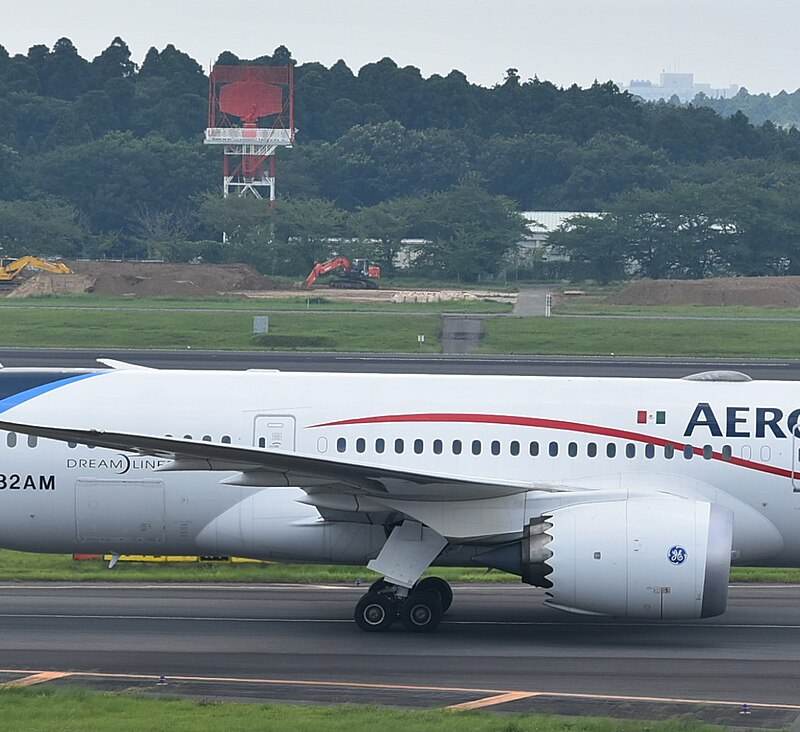 N782AM - Twin-engine aircraft
