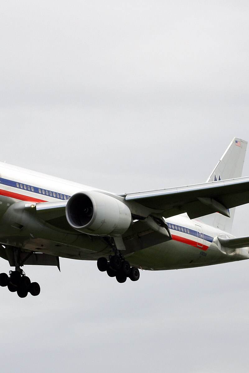 N782AN - Twin-engine aircraft