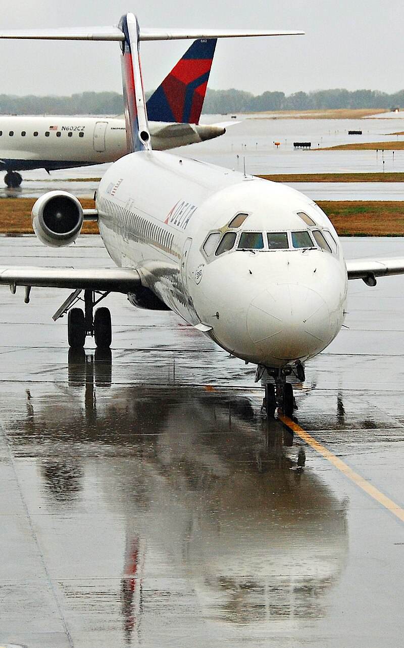 N782NC - Twin-engine aircraft