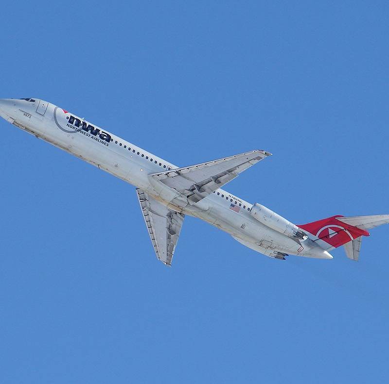 N782NC - Douglas