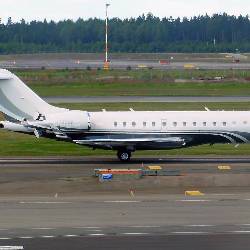 N782SF - Business jet