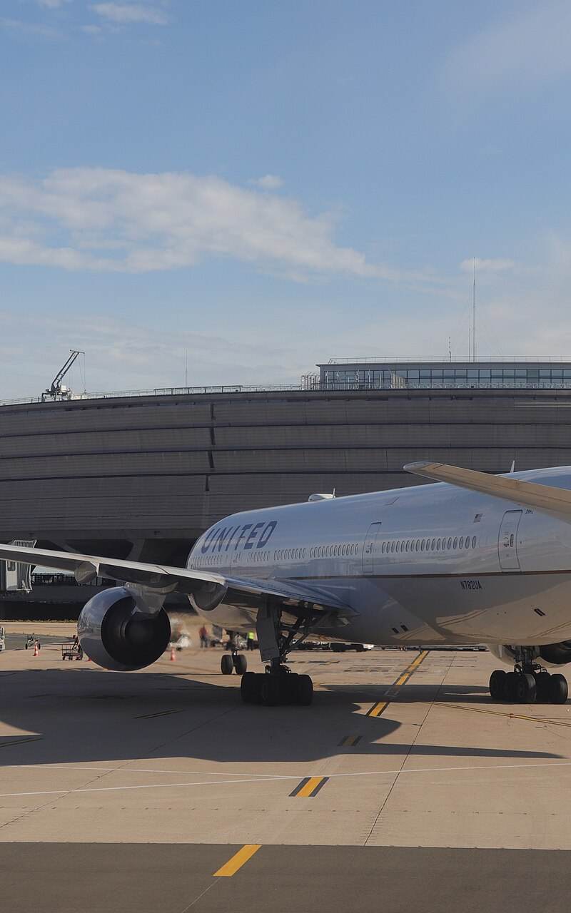 N782UA - Boeing