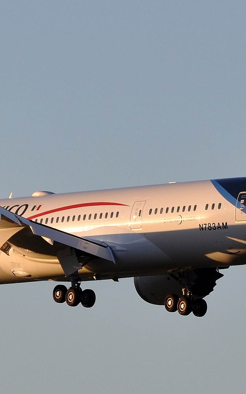 N783AM - Twin-engine aircraft