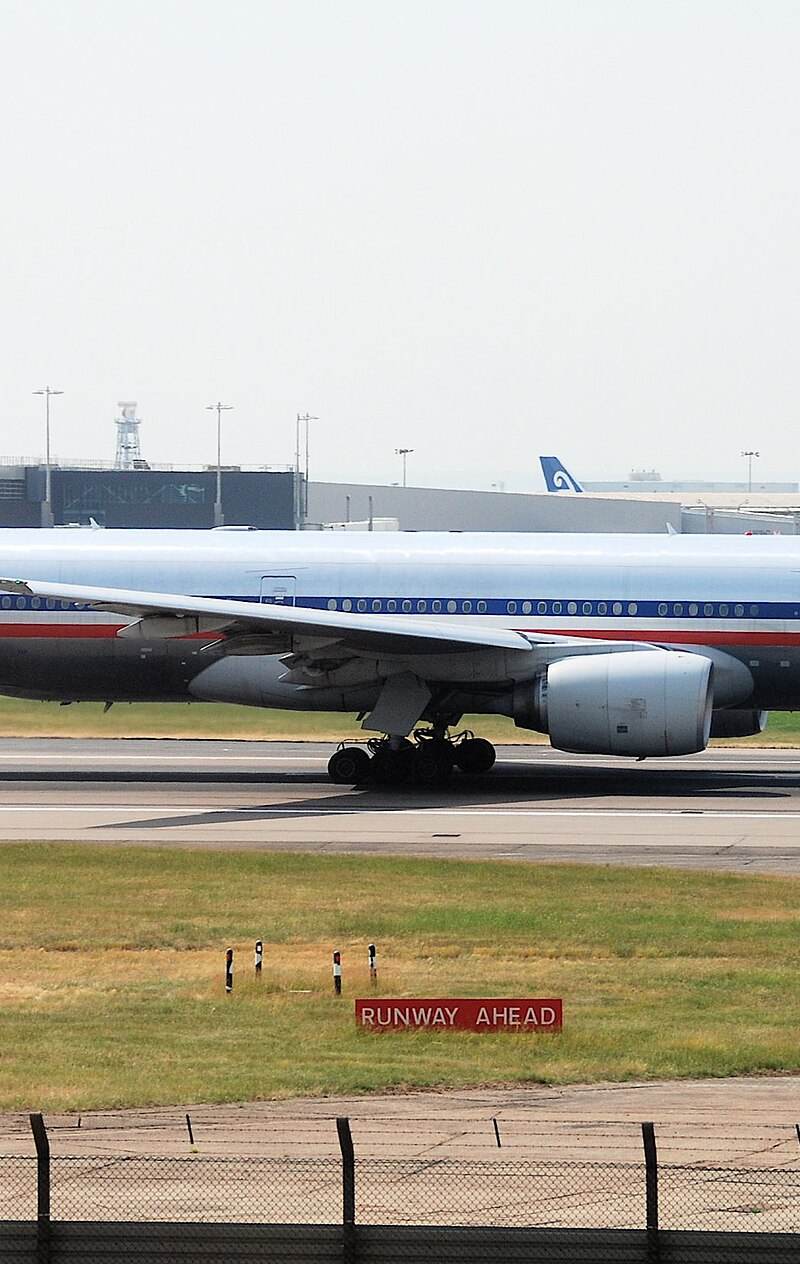 N783AN - Twin-engine aircraft
