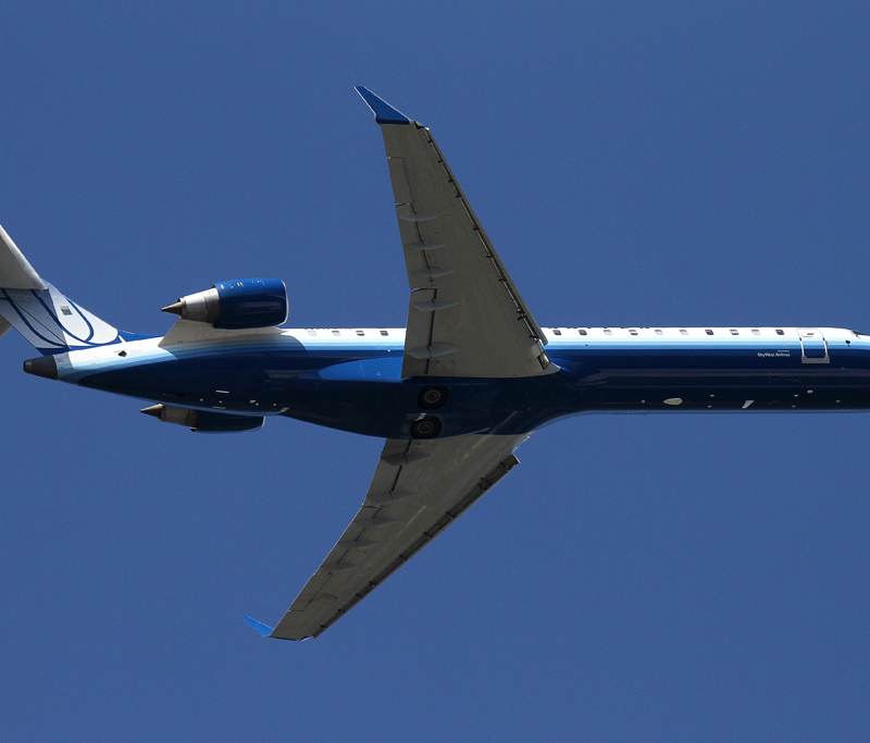 N784SK - Twin-engine aircraft