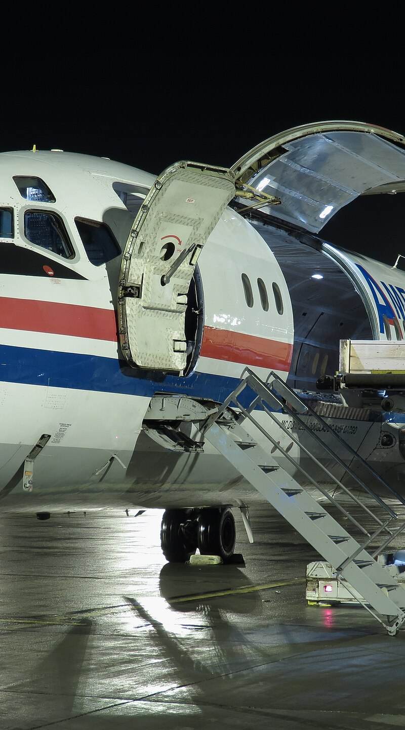 N784TW - Twin-engine aircraft