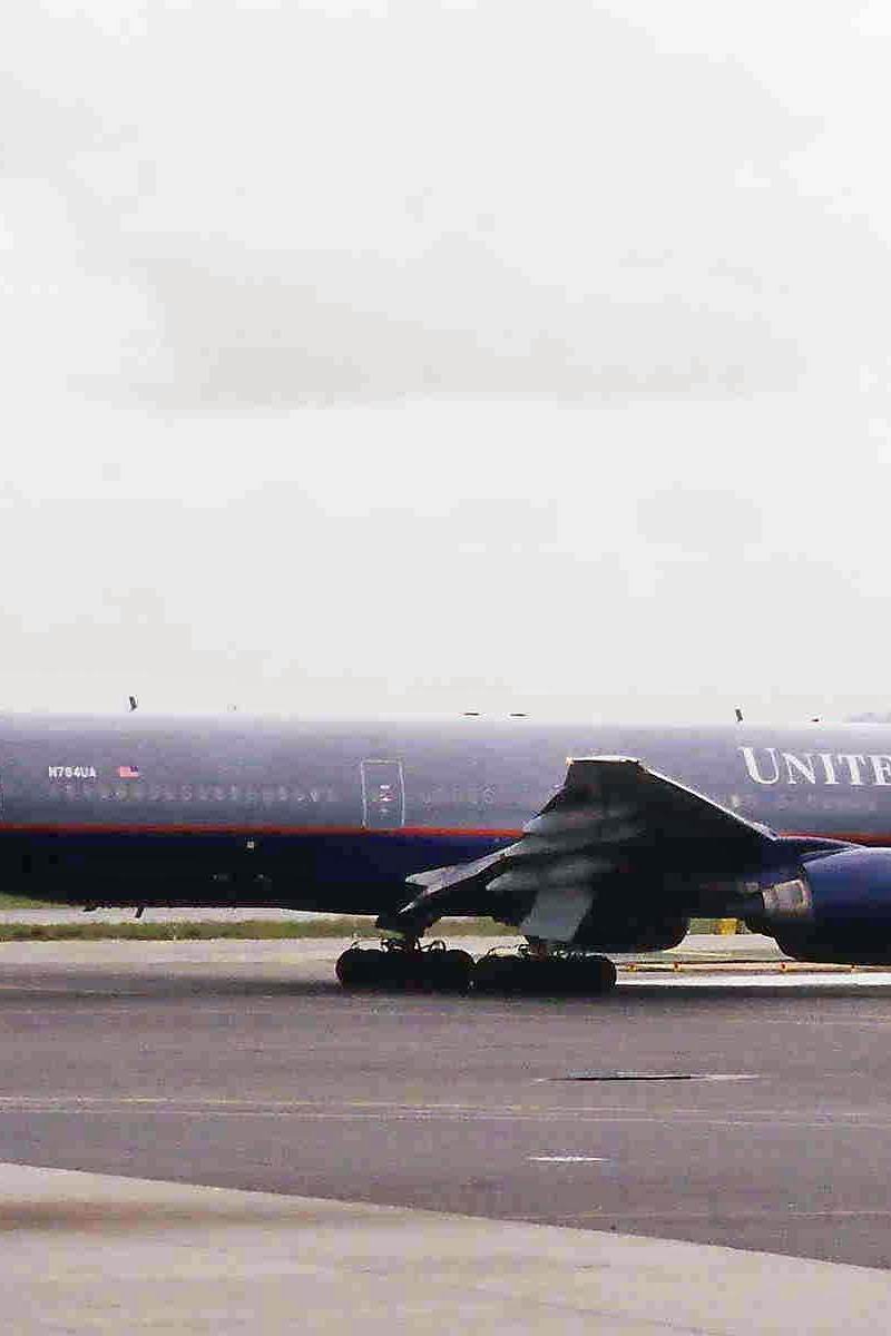 N784UA - Aircraft