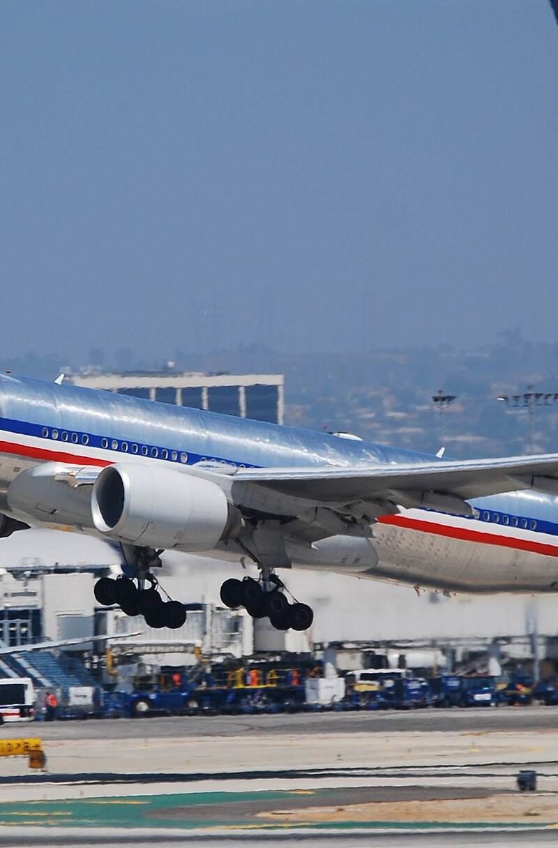 N785AN - Twin-engine aircraft