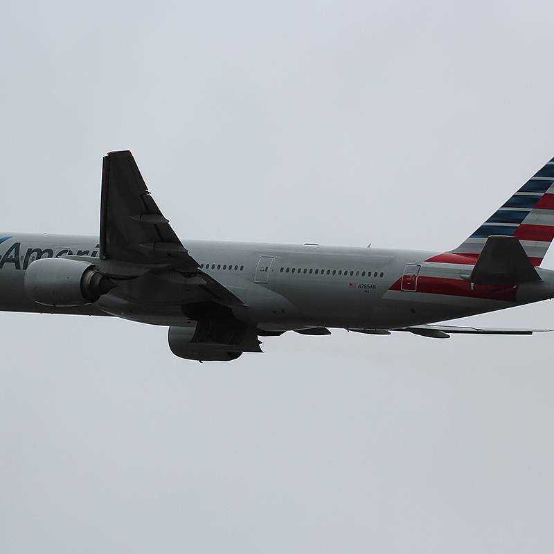 N785AN - Twin-engine aircraft