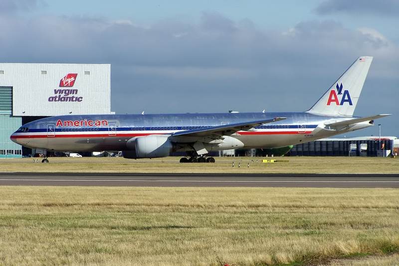 N785AN - Twin-engine aircraft