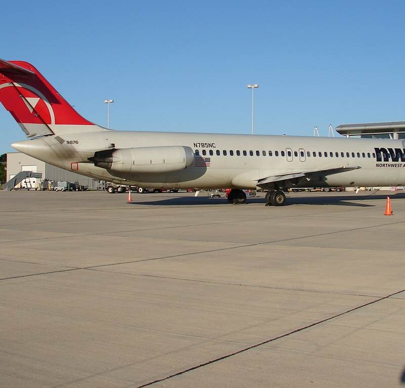 N785NC - Twin-engine aircraft