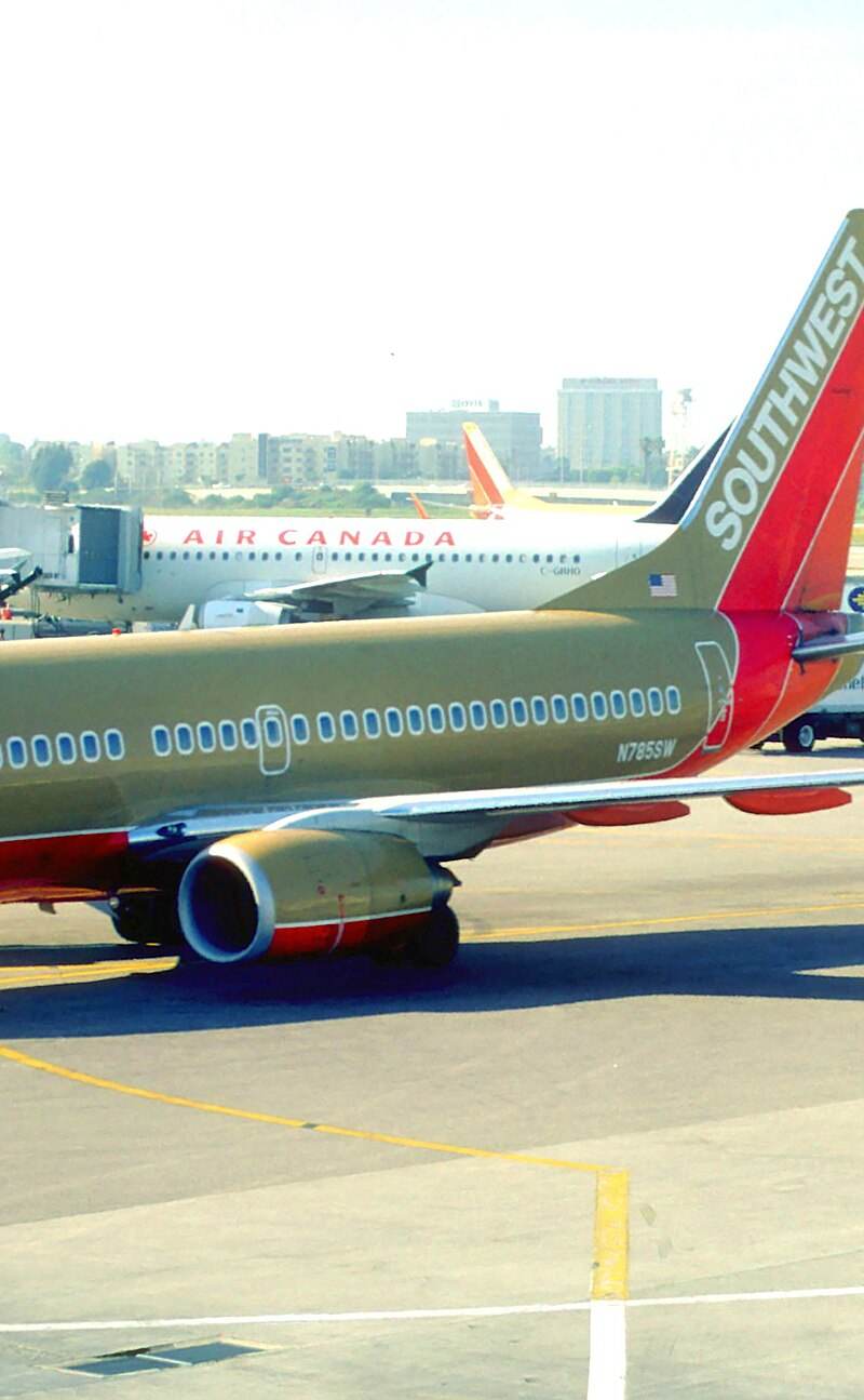 N785SW - Twin-engine aircraft