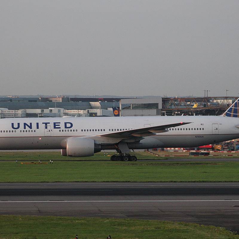 N785UA - Boeing