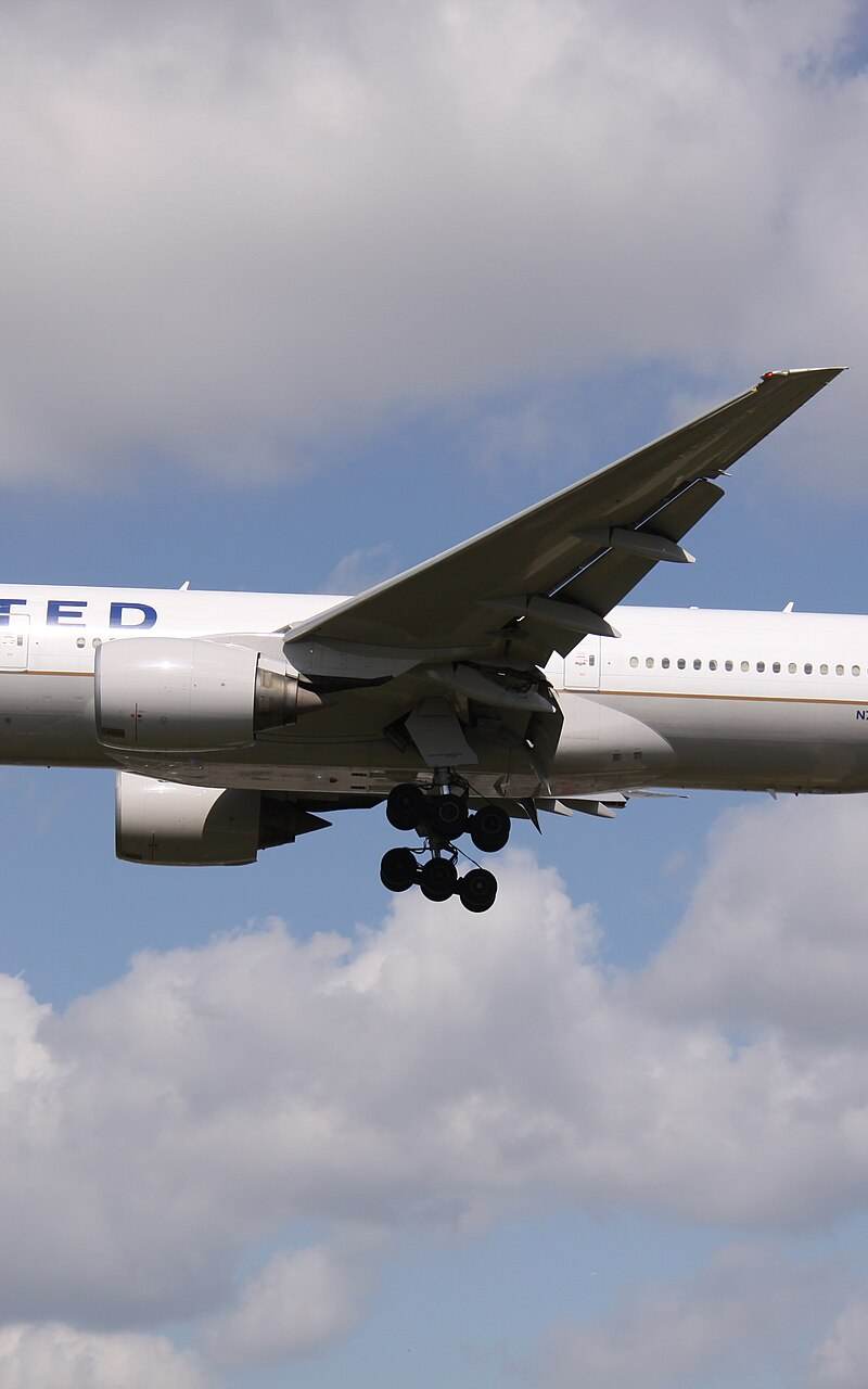 N785UA - Boeing