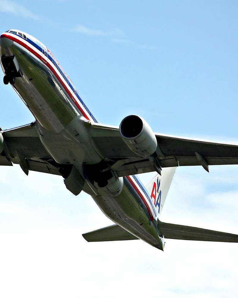N786AN - Twin-engine aircraft