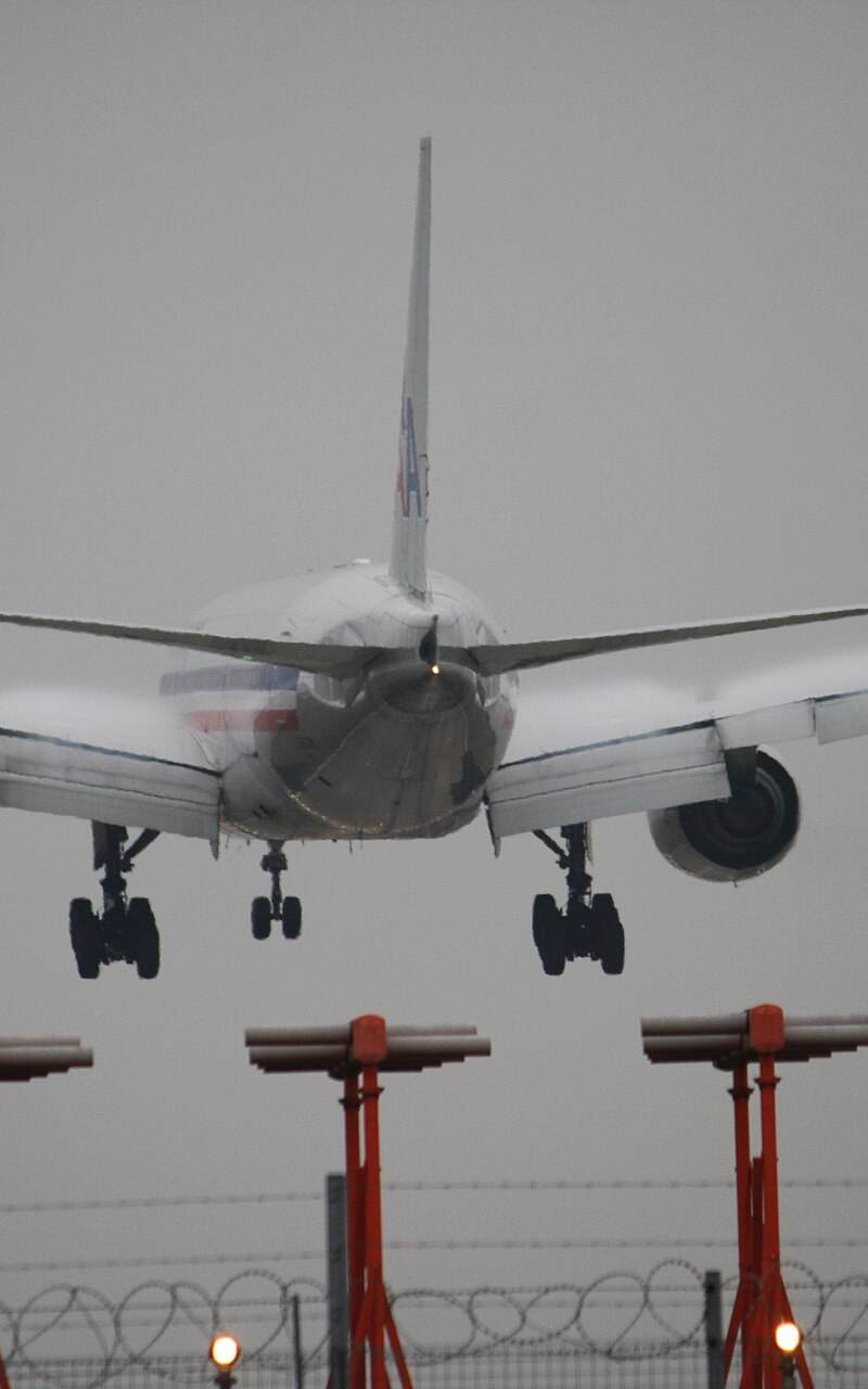 N786AN - Twin-engine aircraft