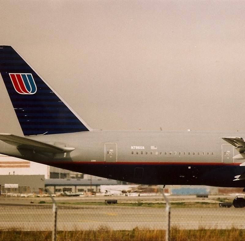 N786UA - Boeing