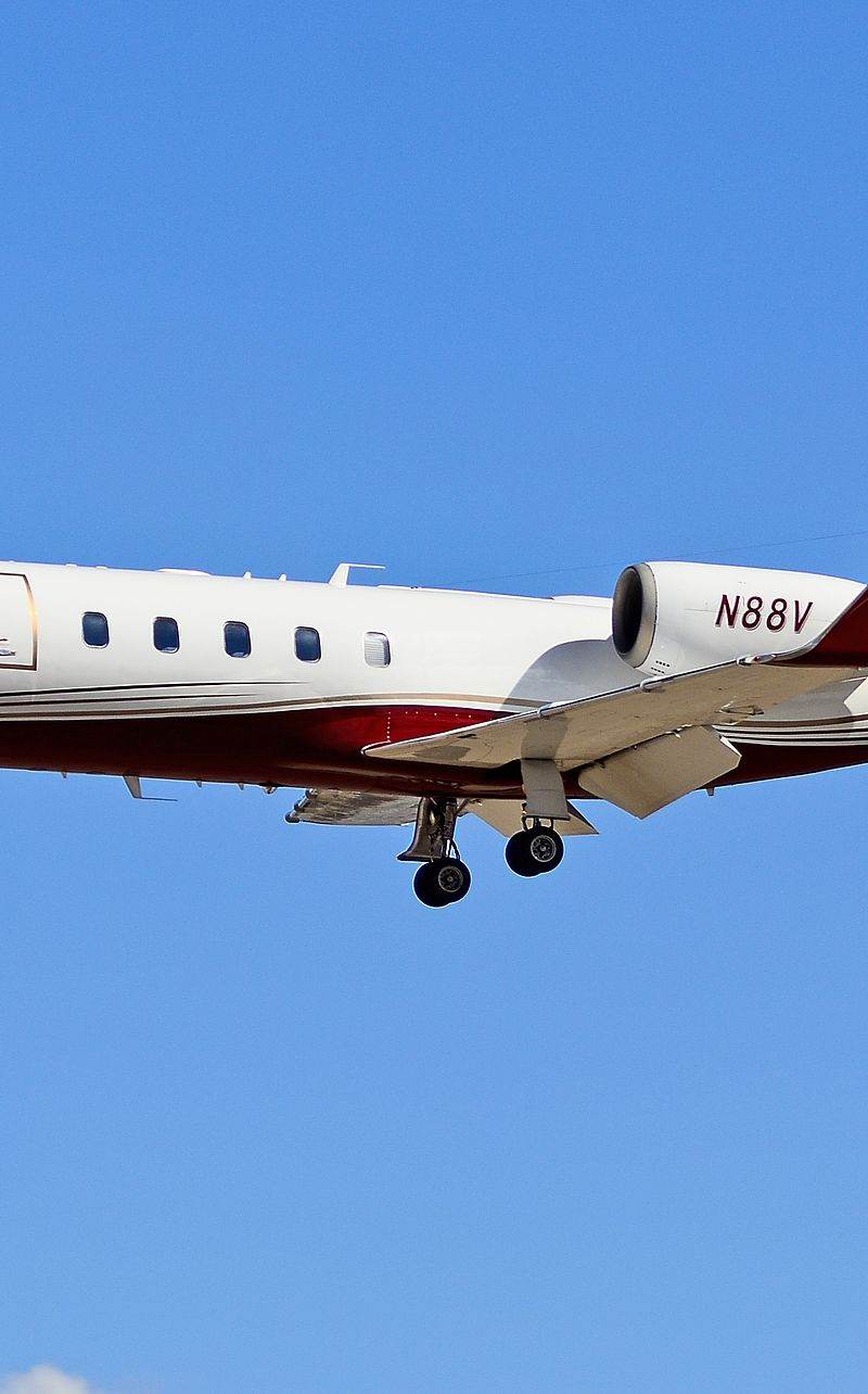 N88V - Business jet