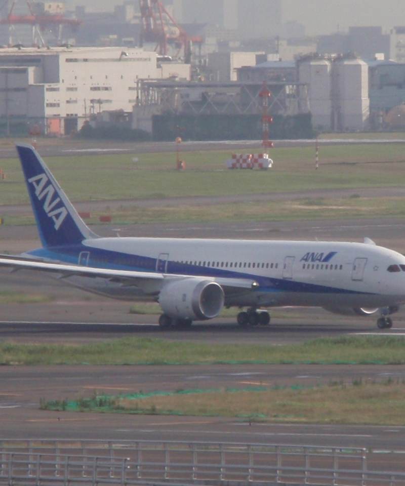 N787EX - Twin-engine aircraft