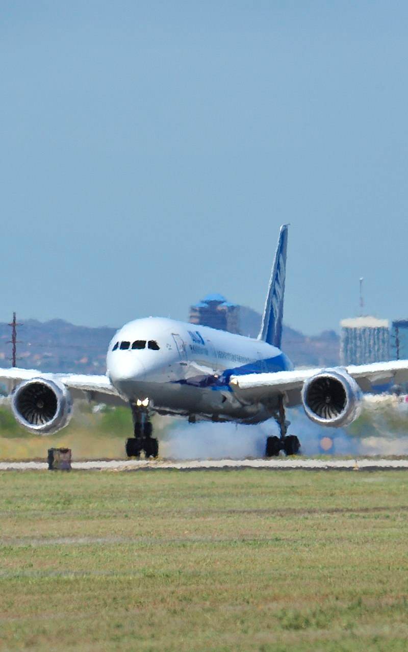  - Twin-engine aircraft