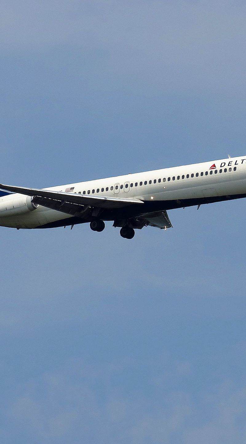N787NC - Douglas