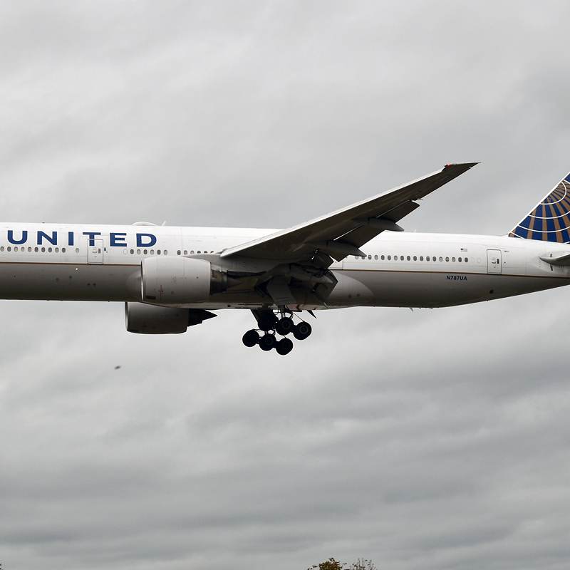 N787UA - Boeing