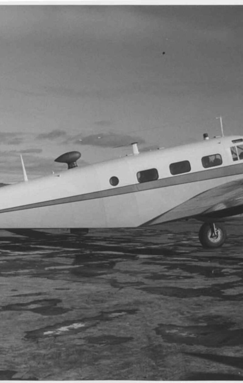 N788 - Twin-engine aircraft