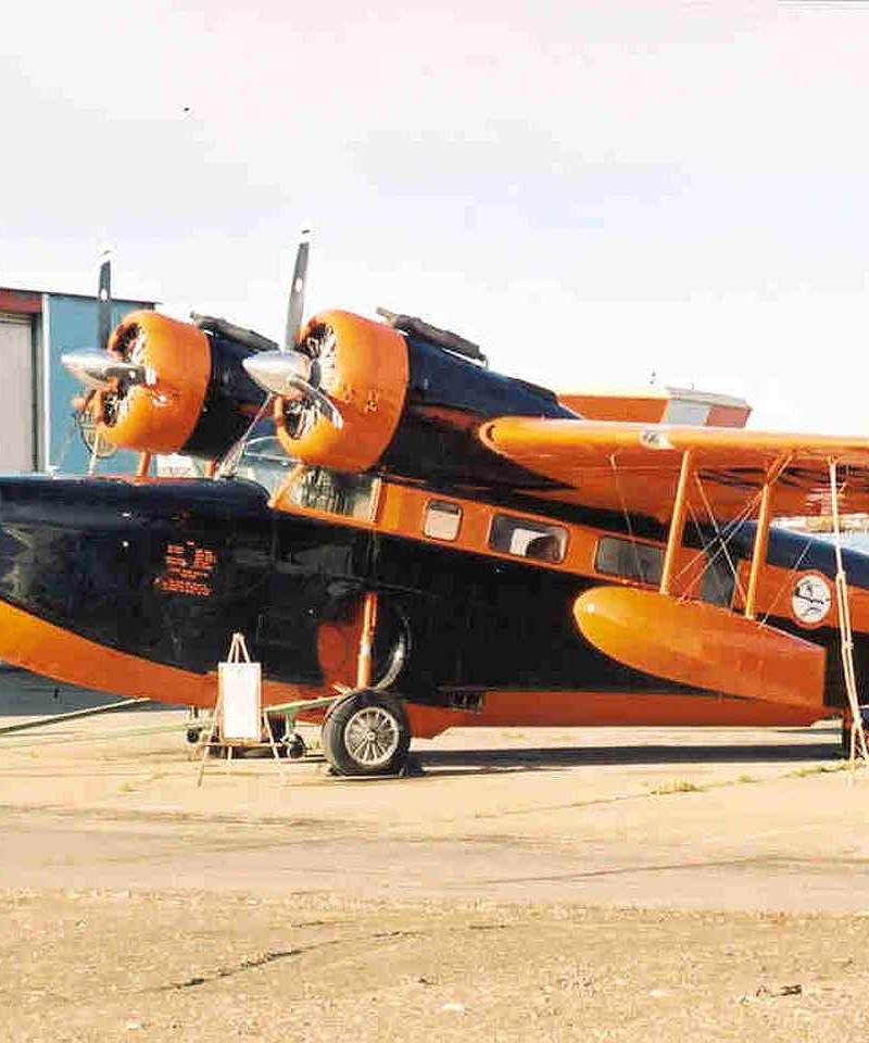N789 - Twin-engine aircraft
