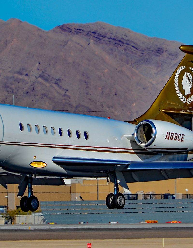 N89CE - Business jet