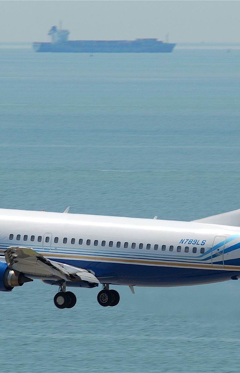N789LS - Twin-engine aircraft