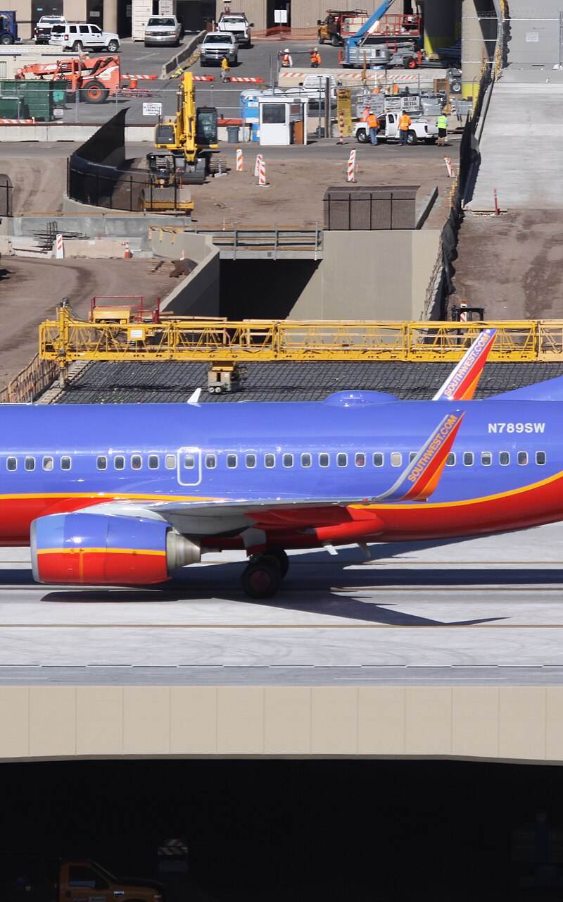 N789SW - Twin-engine aircraft