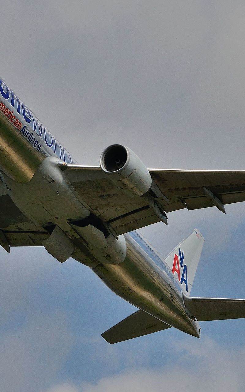N791AN - Twin-engine aircraft