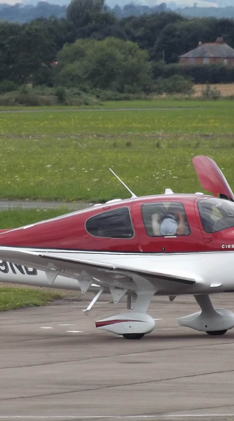 N89NB - Cirrus