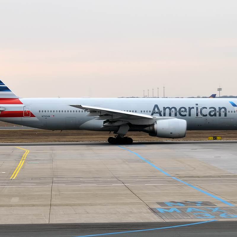 N792AN - Twin-engine aircraft