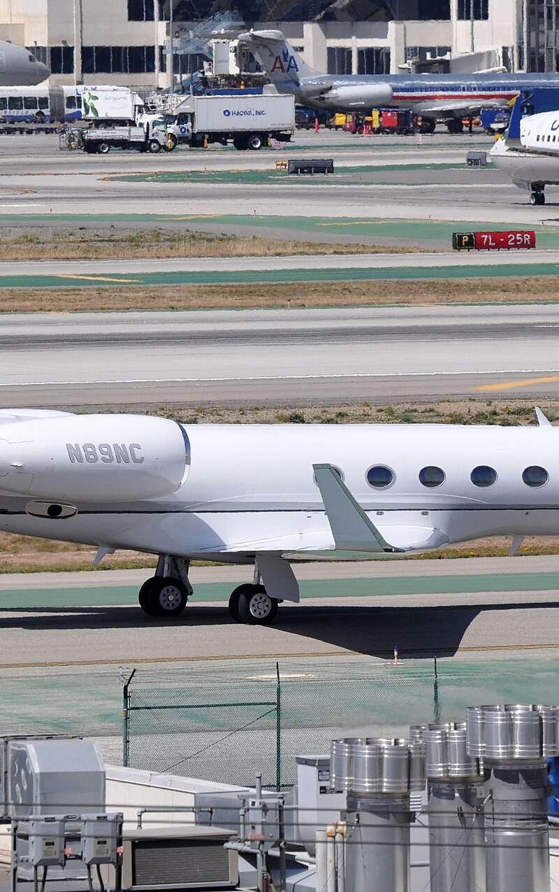 N89NC - Business jet