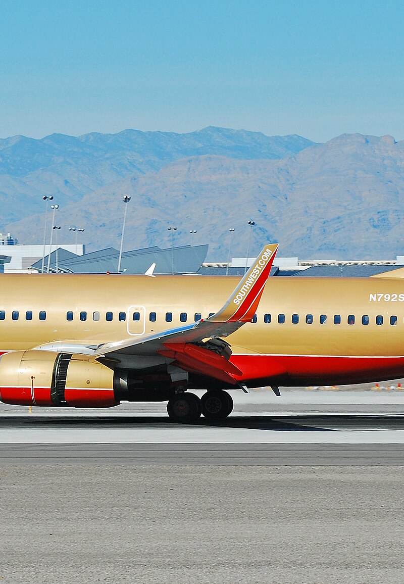 N792SW - Twin-engine aircraft