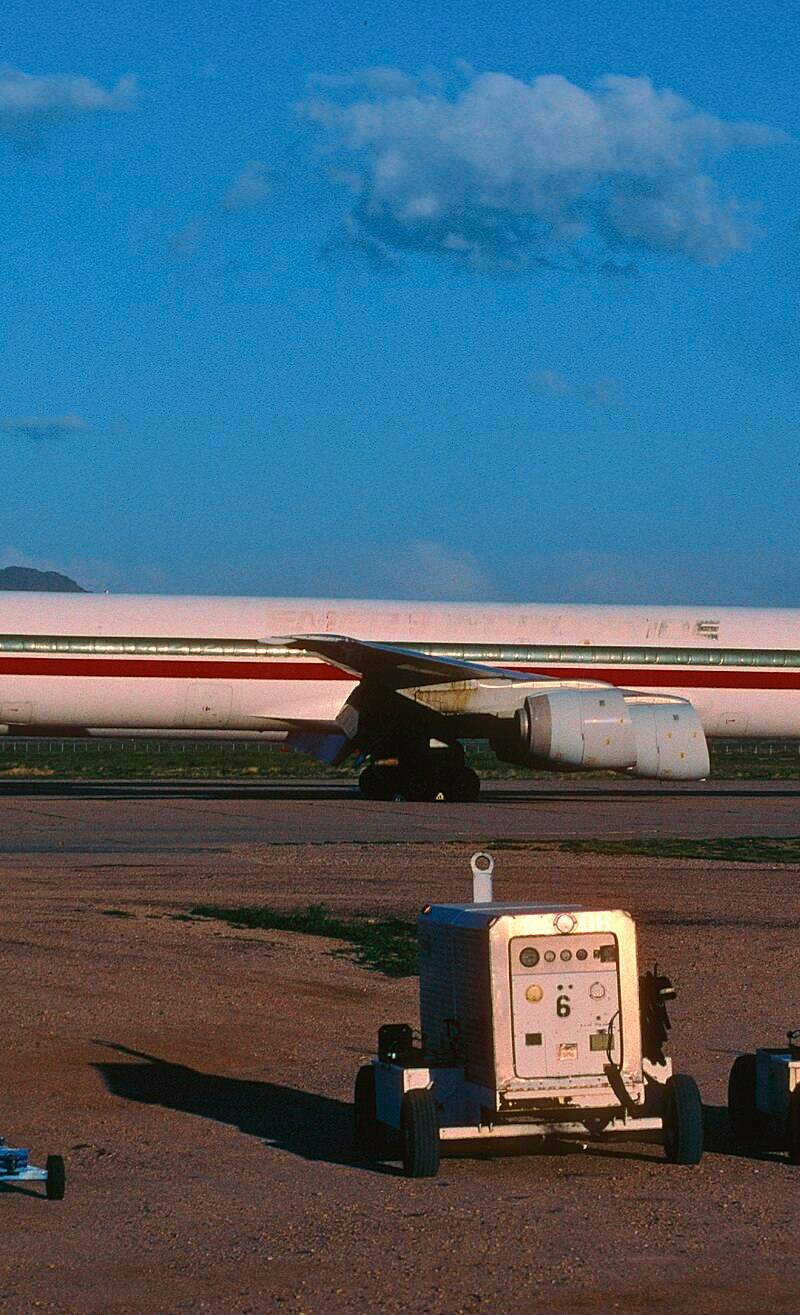 N795FT - Twin-engine aircraft
