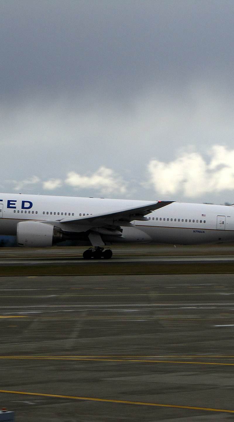 N796UA - Boeing