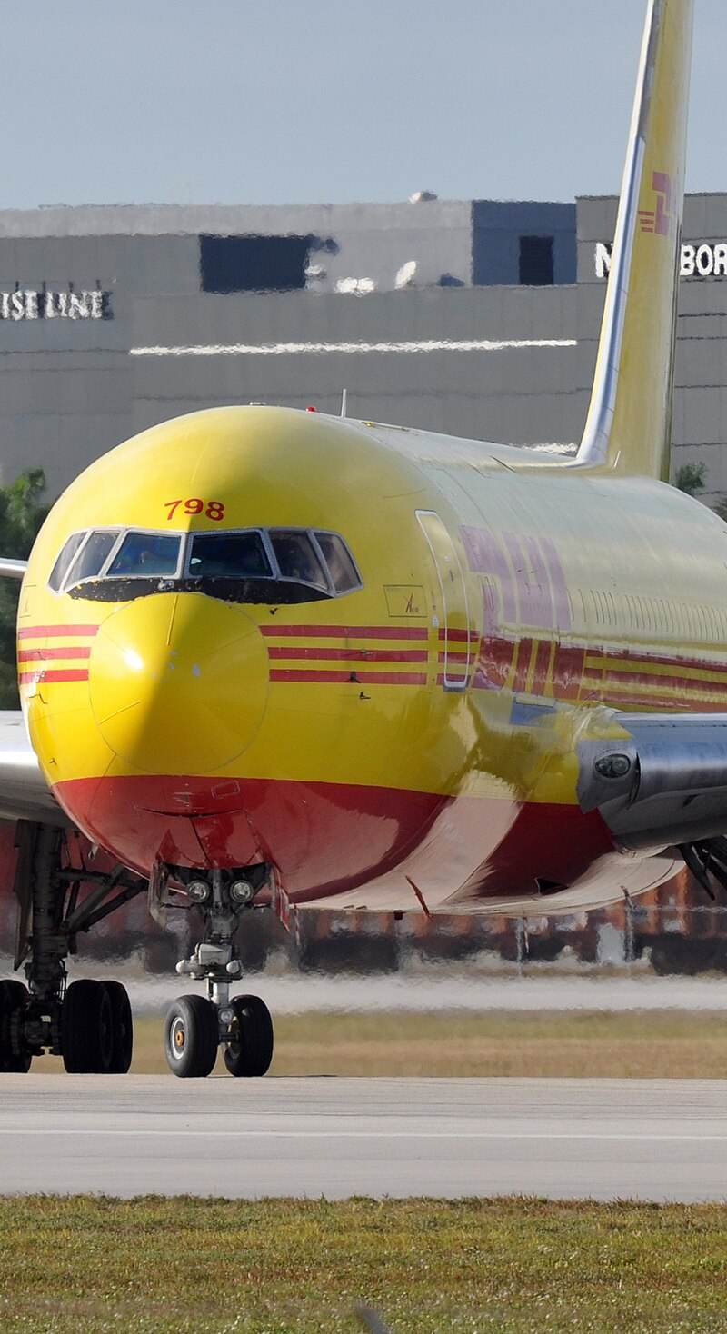 N798AX - Twin-engine aircraft