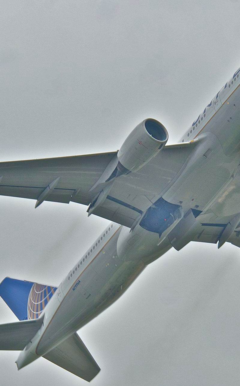 N799UA - Boeing
